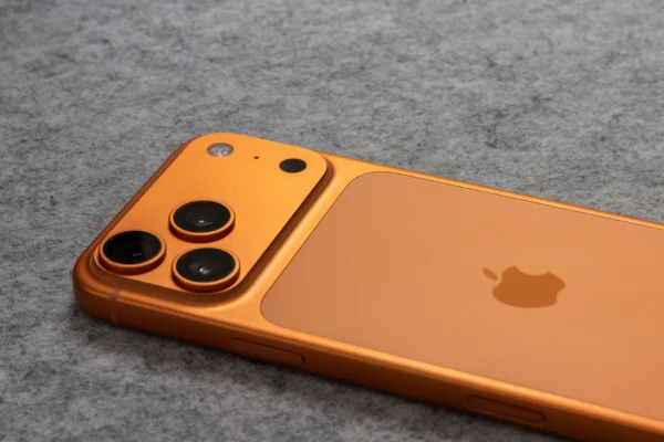 Comparativo Pixel 10 Pro vs iPhone 17 Pro lado a lado