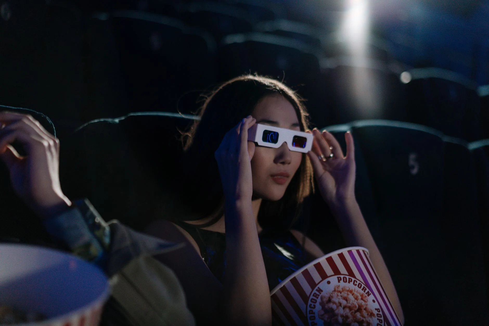 Experiência de streaming em Dolby Vision na tela LTPO AMOLED do Xiaomi 15 Ultra